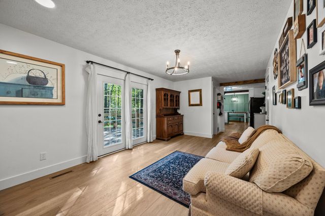 71 Challedon Circle SW, Pataskala, OH 43062