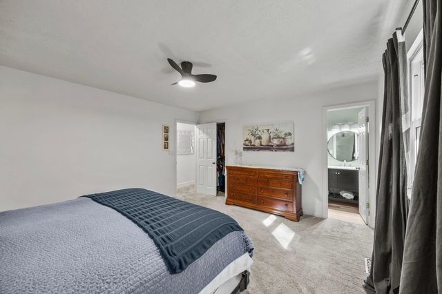 71 Challedon Circle SW, Pataskala, OH 43062