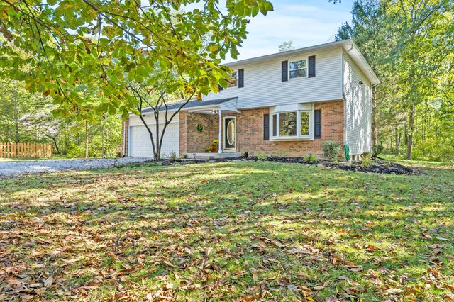 71 Challedon Circle SW, Pataskala, OH 43062