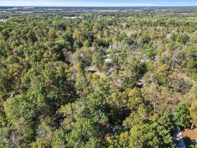 71 Challedon Circle SW, Pataskala, OH 43062