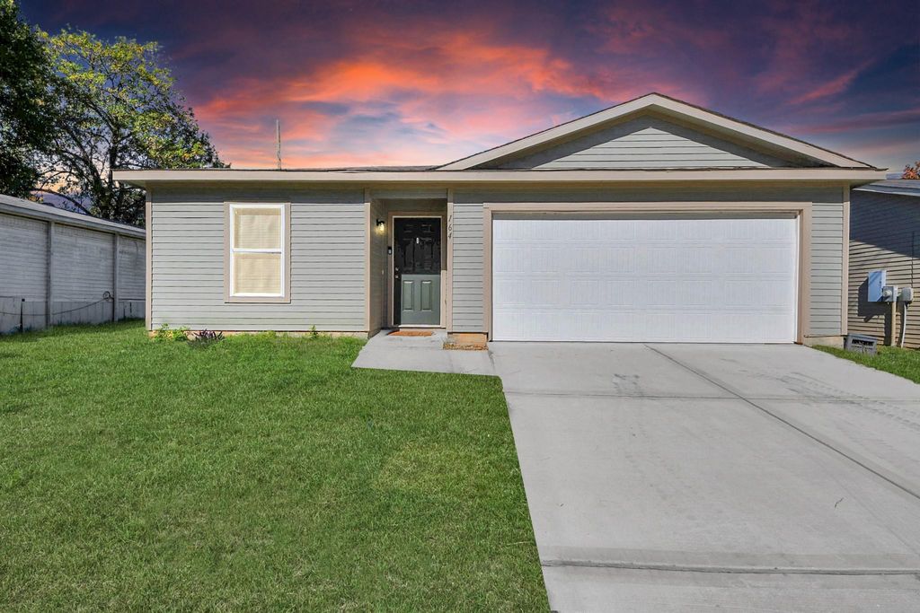 164 Goldenrod, Livingston, TX 77351