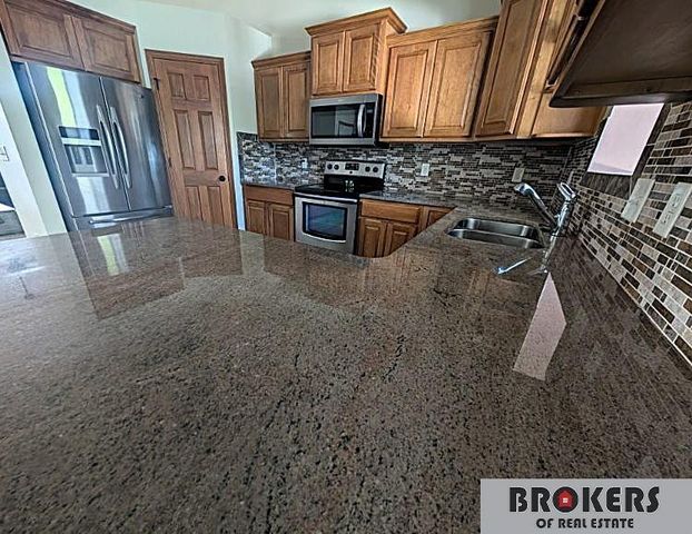 5230 N 13 Street, Lincoln, NE 68521