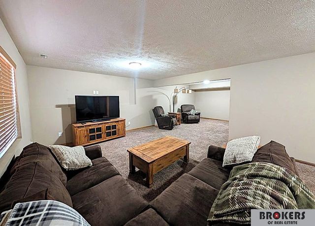 5230 N 13 Street, Lincoln, NE 68521