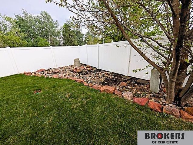 5230 N 13 Street, Lincoln, NE 68521