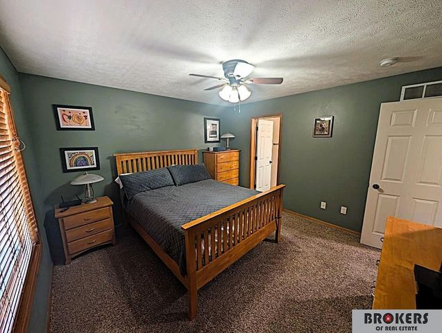 5230 N 13 Street, Lincoln, NE 68521