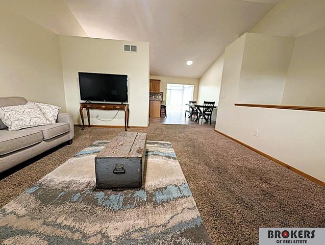5230 N 13 Street, Lincoln, NE 68521
