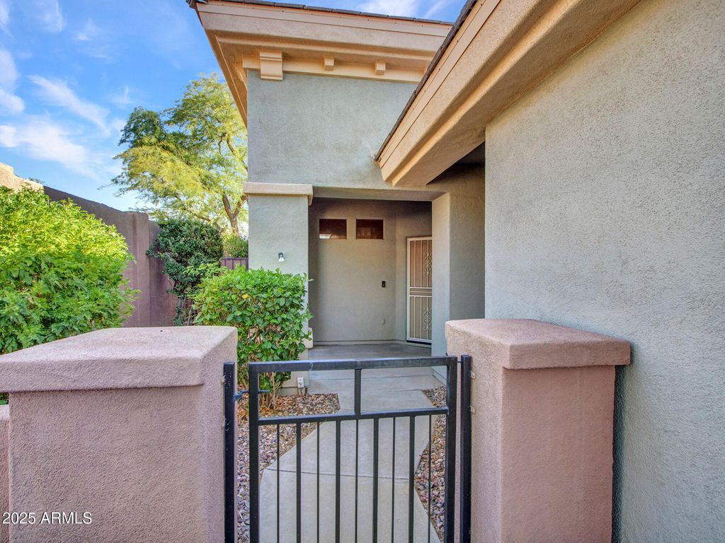 2927 W PLUM HOLLOW Drive, Anthem, AZ 85086 — photo 3