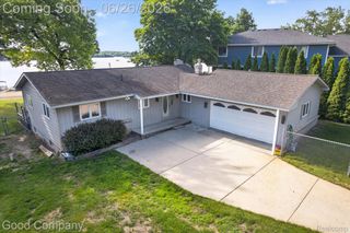 3161 Jackson Boulevard, Highland Charter Township, MI 48356