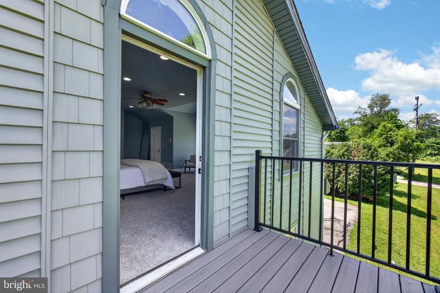 1364 COLLEGE HILL DR, Cheyney, PA 19319