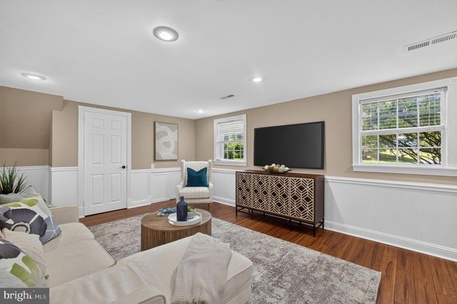 1364 COLLEGE HILL DR, Cheyney, PA 19319