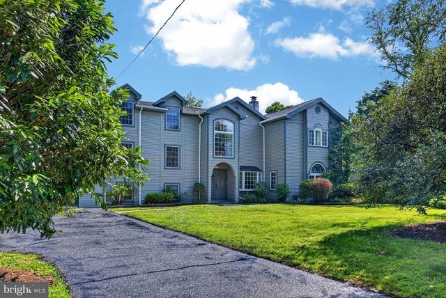 1364 COLLEGE HILL DR, Cheyney, PA 19319