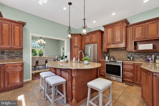 1364 COLLEGE HILL DR, Cheyney, PA 19319
