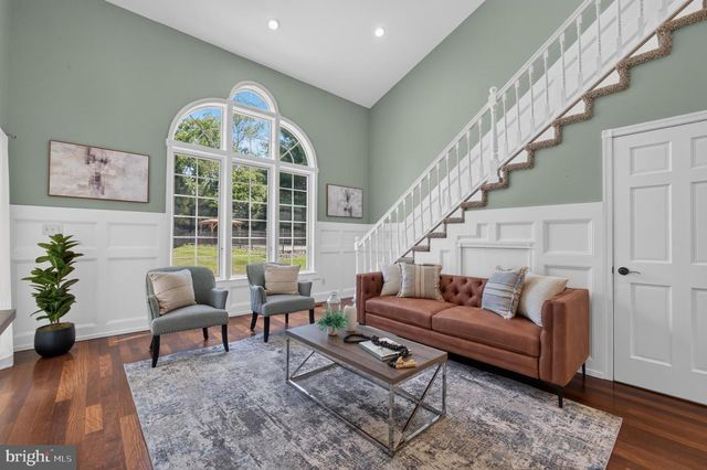 1364 COLLEGE HILL DR, Cheyney, PA 19319