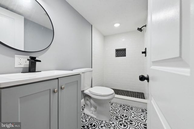 320 E TULPEHOCKEN ST, Philadelphia, PA 19144