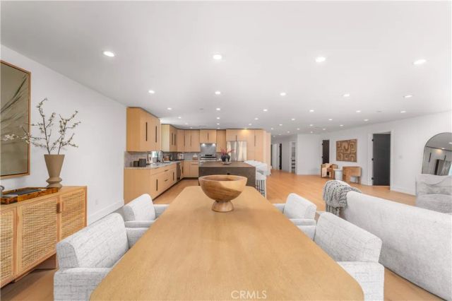 23861 Gilmore, West Hills, CA 91307