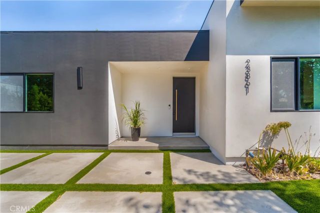 23861 Gilmore, West Hills, CA 91307