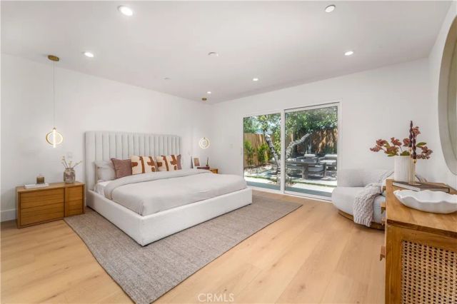 23861 Gilmore, West Hills, CA 91307