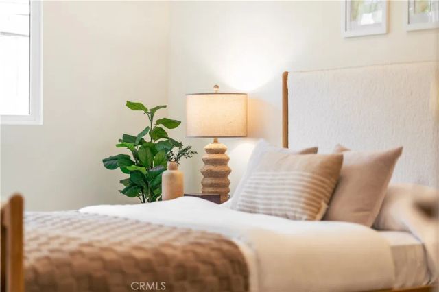 23861 Gilmore, West Hills, CA 91307