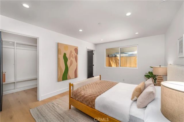 23861 Gilmore, West Hills, CA 91307