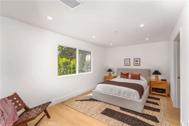 23861 Gilmore, West Hills, CA 91307