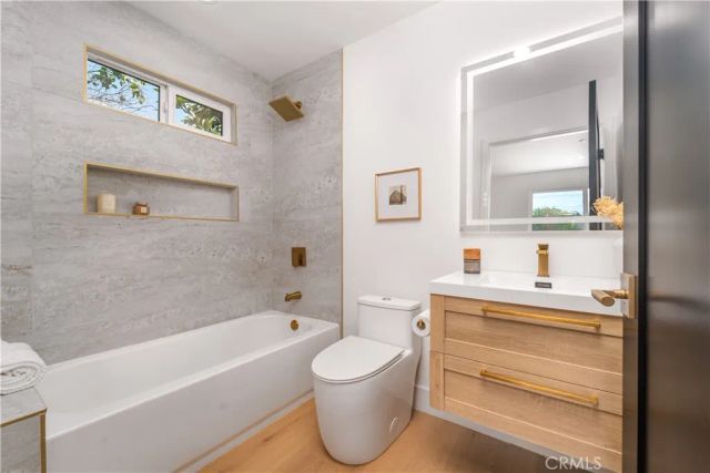 23861 Gilmore, West Hills, CA 91307