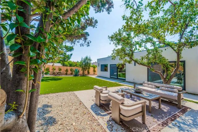 23861 Gilmore, West Hills, CA 91307