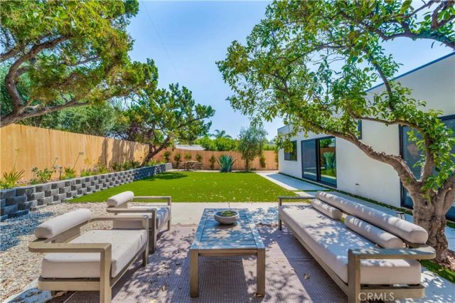 23861 Gilmore, West Hills, CA 91307