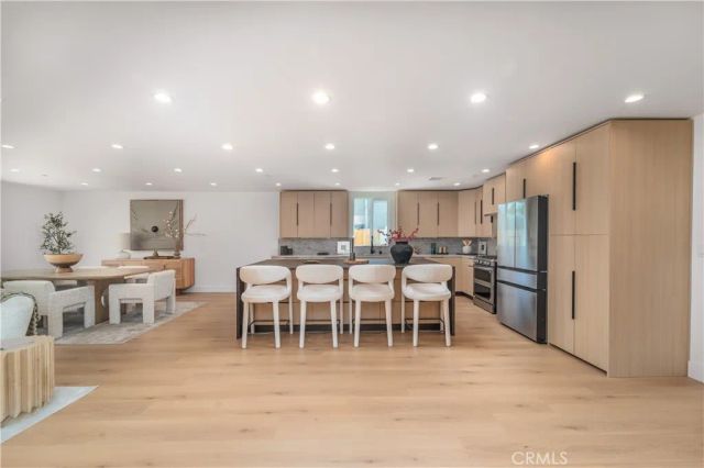 23861 Gilmore, West Hills, CA 91307