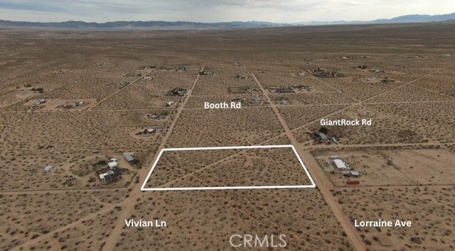 60396 Lorraine, Landers, CA 92285