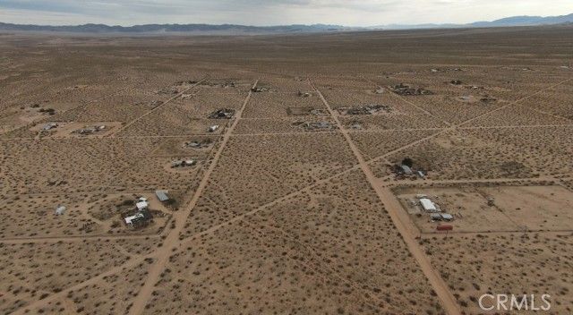 60396 Lorraine, Landers, CA 92285