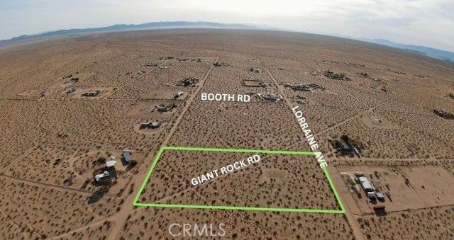 60396 Lorraine, Landers, CA 92285