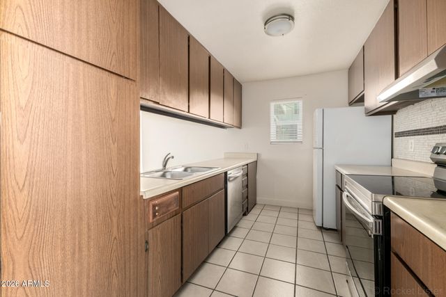 17859 N 40TH Street, Phoenix, AZ 85032