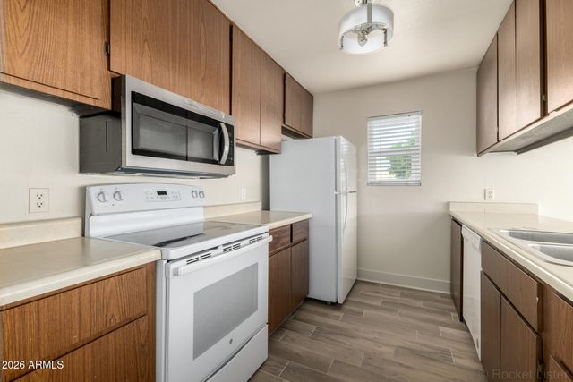 17859 N 40TH Street, Phoenix, AZ 85032