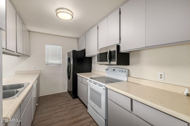 17859 N 40TH Street, Phoenix, AZ 85032