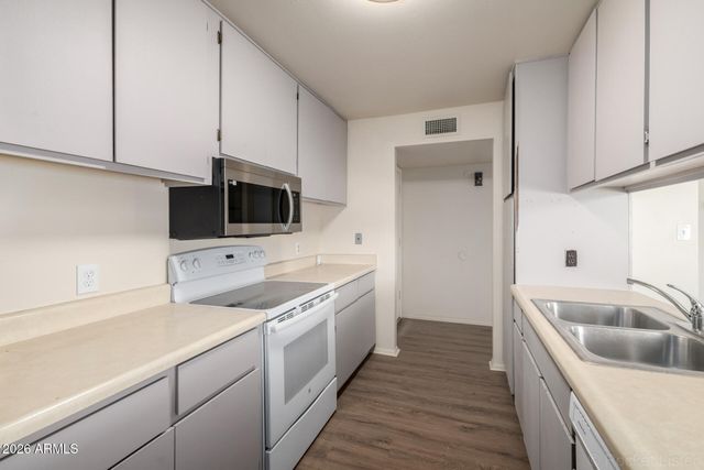 17859 N 40TH Street, Phoenix, AZ 85032