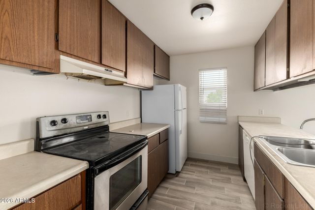 17859 N 40TH Street, Phoenix, AZ 85032