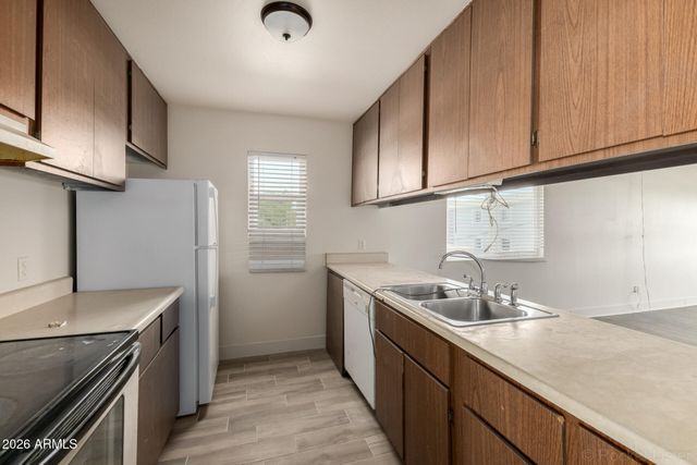 17859 N 40TH Street, Phoenix, AZ 85032