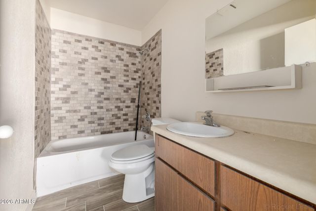 17859 N 40TH Street, Phoenix, AZ 85032