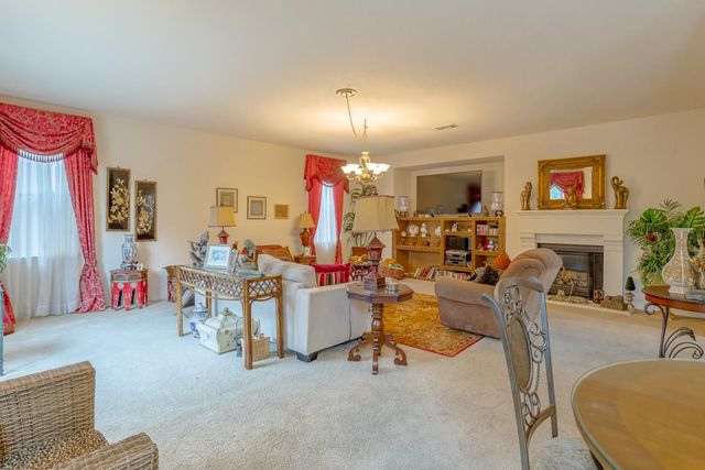 2563 Riviera Court, Tulare, CA 93274