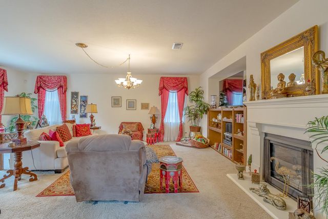 2563 Riviera Court, Tulare, CA 93274