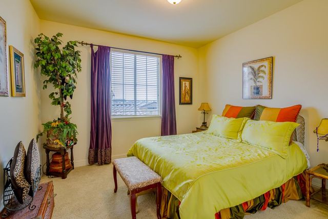 2563 Riviera Court, Tulare, CA 93274