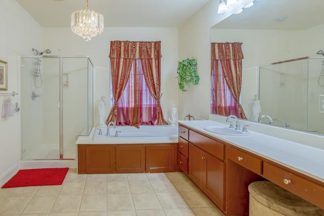 2563 Riviera Court, Tulare, CA 93274