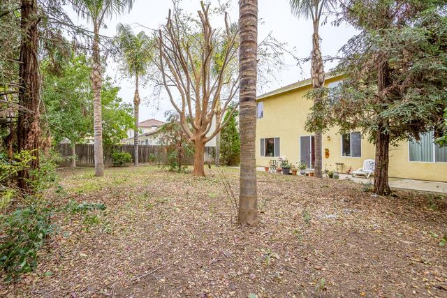 2563 Riviera Court, Tulare, CA 93274