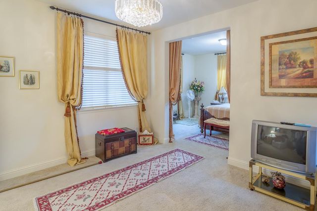 2563 Riviera Court, Tulare, CA 93274