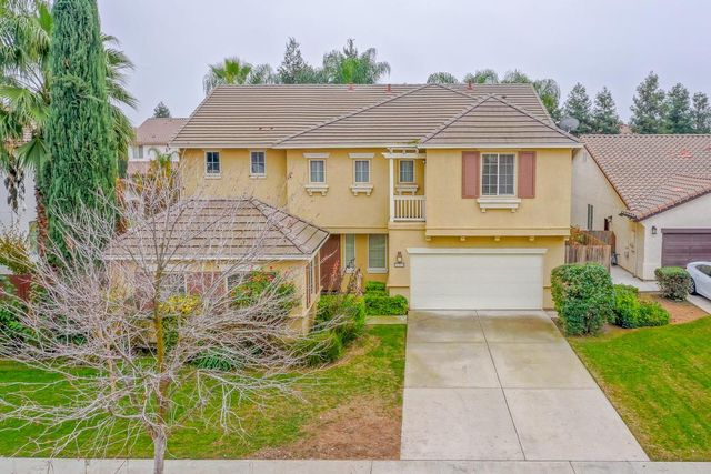 2563 Riviera Court, Tulare, CA 93274