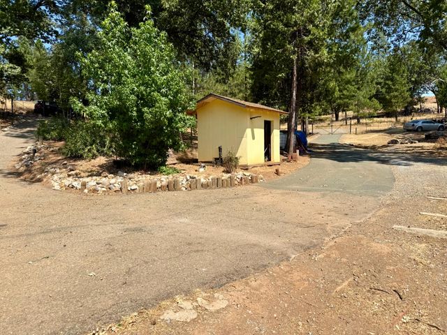 9985 Wendell Rd, Mountain Ranch, CA 95246