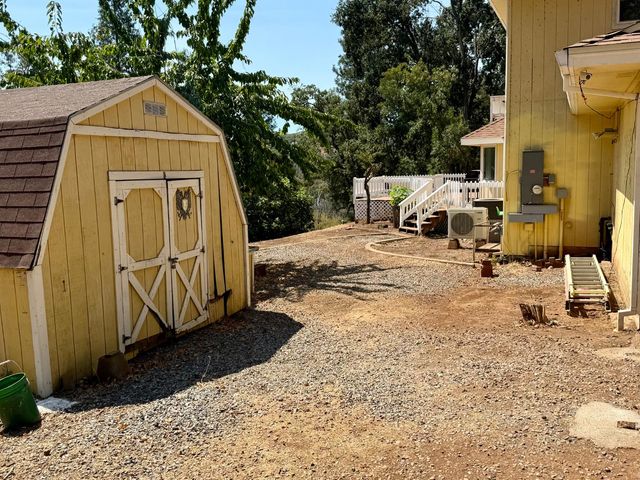 9985 Wendell Rd, Mountain Ranch, CA 95246