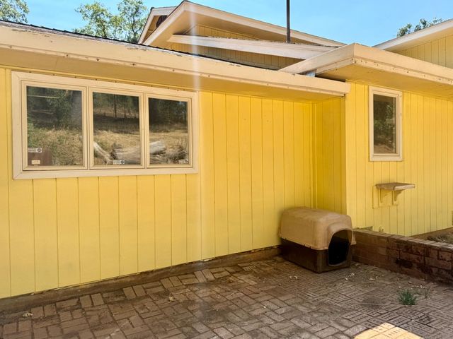 9985 Wendell Rd, Mountain Ranch, CA 95246