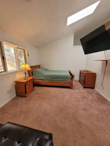 9985 Wendell Rd, Mountain Ranch, CA 95246