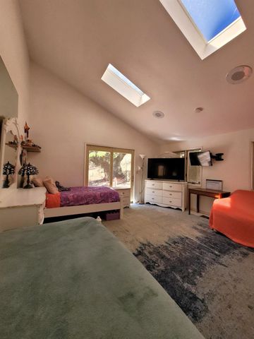 9985 Wendell Rd, Mountain Ranch, CA 95246